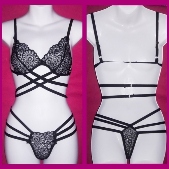 Black Lace Strappy Criss Cross Bralette Panty Set - Picture 3 of 6